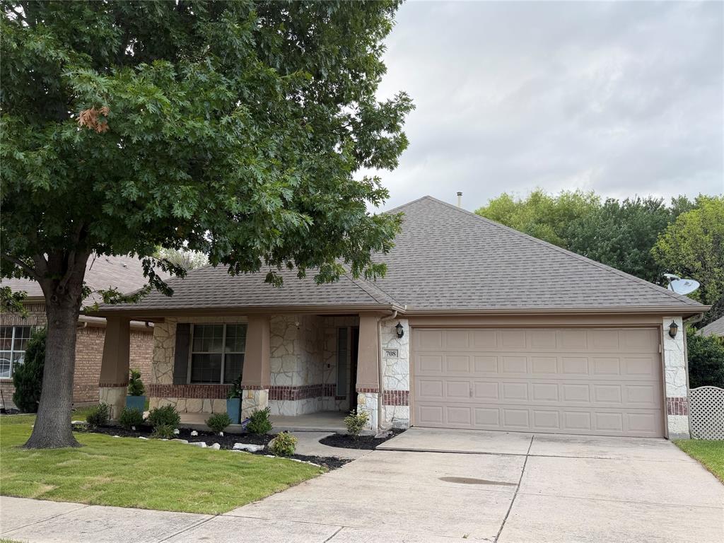 708 Creekside Drive Property Photo 1