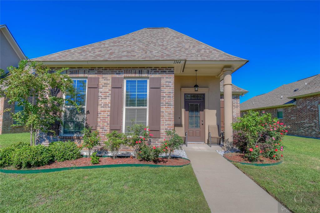 1144 Island Park Boulevard Property Photo 1