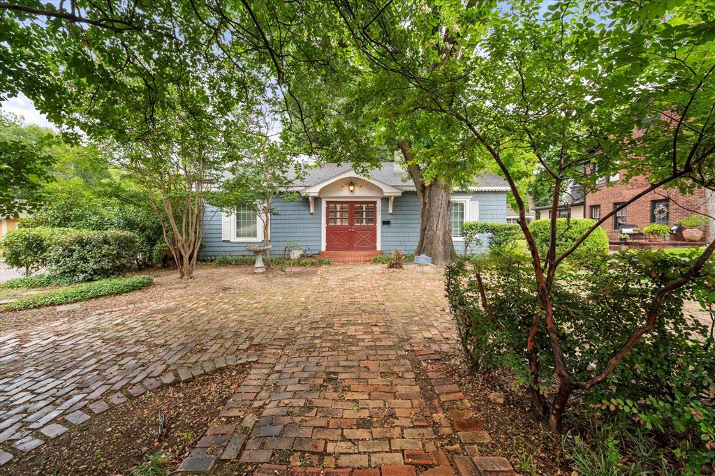 1501 Sycamore Property Photo 1