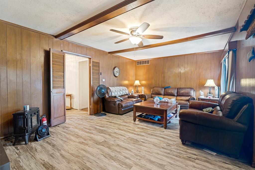 808 Branch Drive Property Photo 3