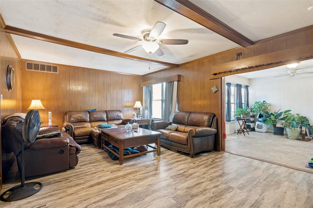 808 Branch Drive Property Photo 4