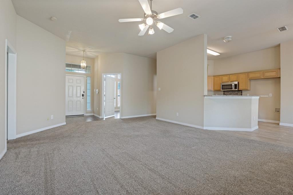 416 Fox Hollow Property Photo 3