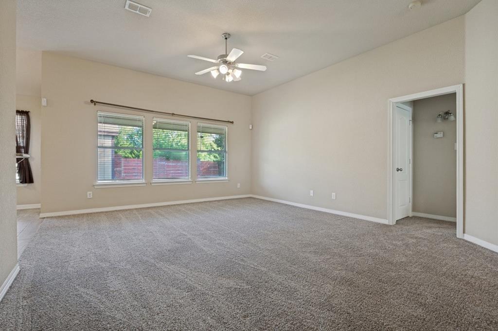 416 Fox Hollow Property Photo 5