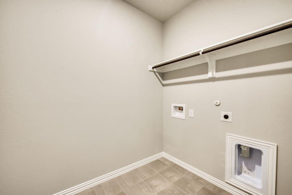 605 Cedar Springs Drive Property Photo 17