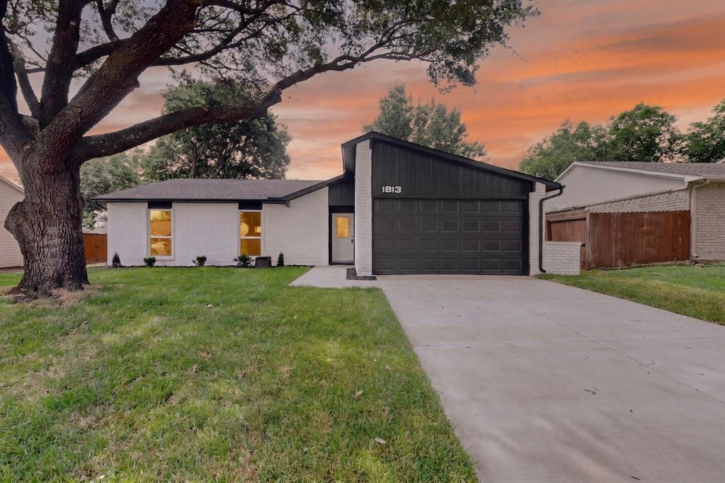 1813 Legend Property Photo 1