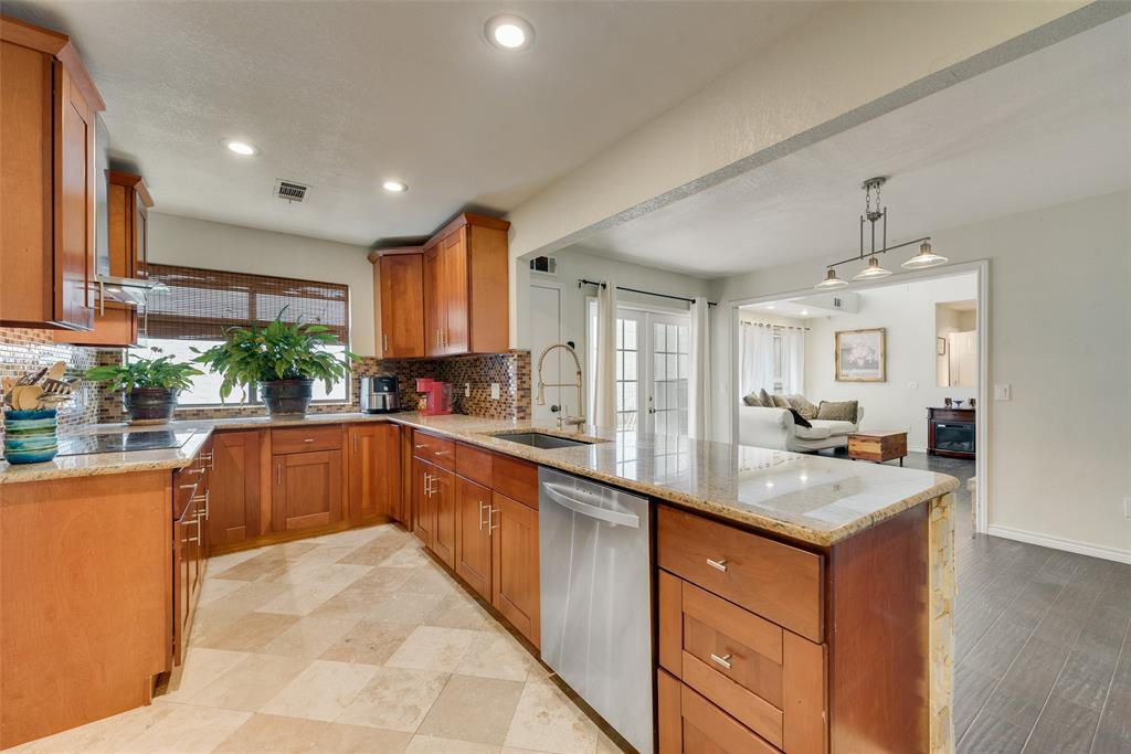 17113 Upper Bay Road Property Photo 1