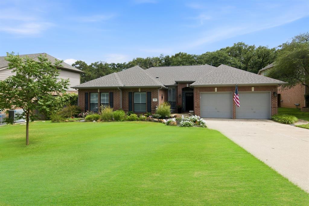 2702 Pinehurst Drive Property Photo 1