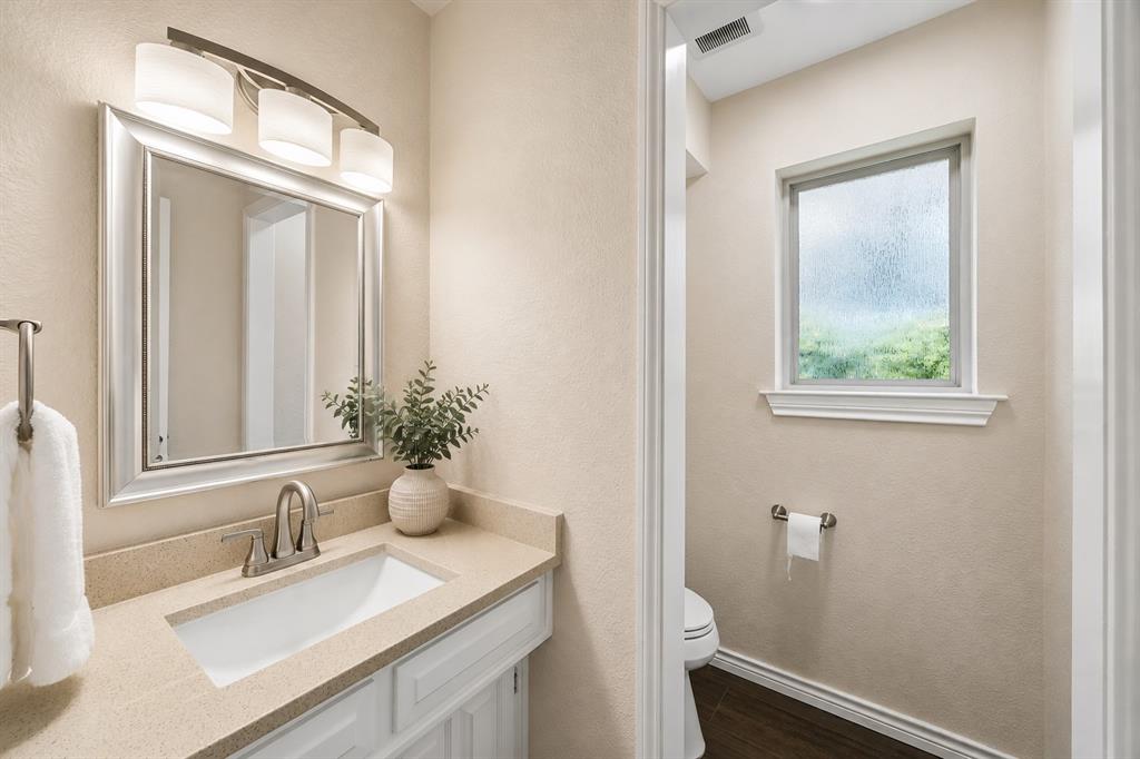 1433 Lincoln Place Property Photo 23