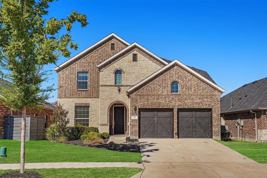 821 Field Crossing Property Photo 1
