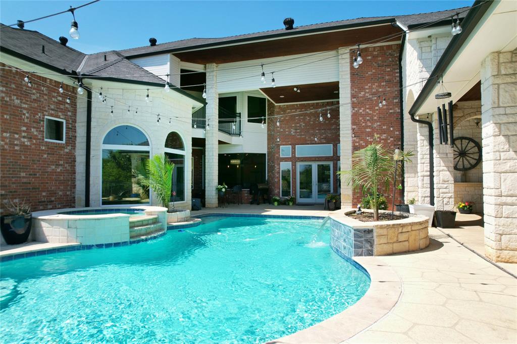 127 Eagle View Court Property Photo 5