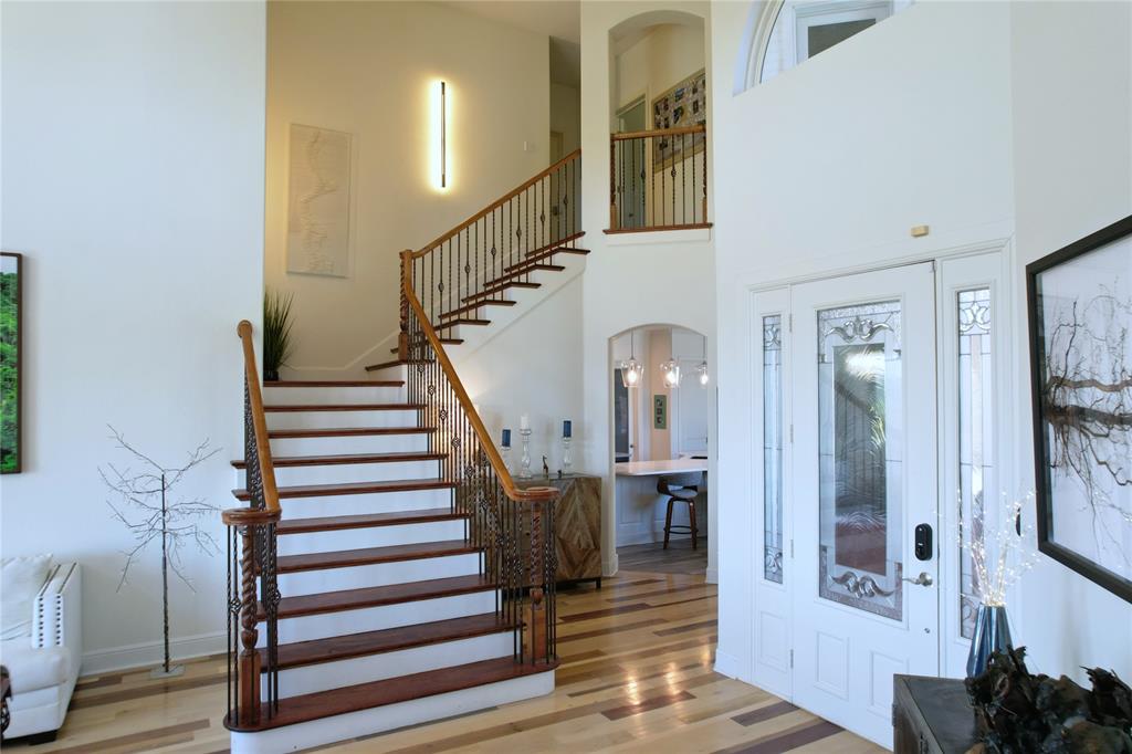127 Eagle View Court Property Photo 8