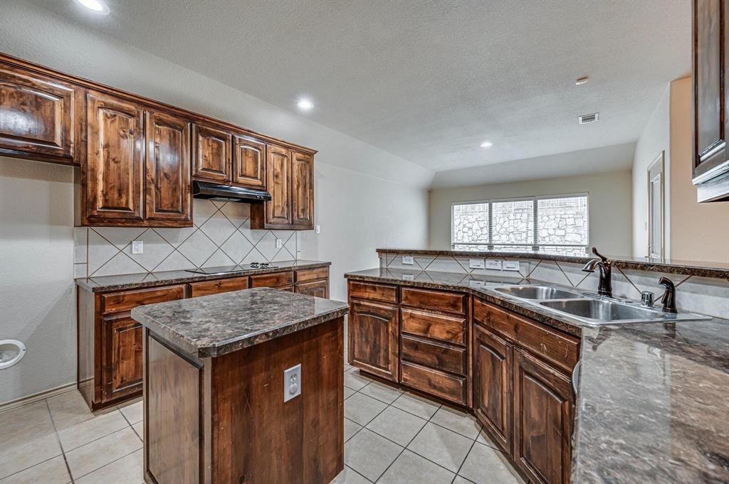 1114 Walter Stephenson Road Property Photo 3