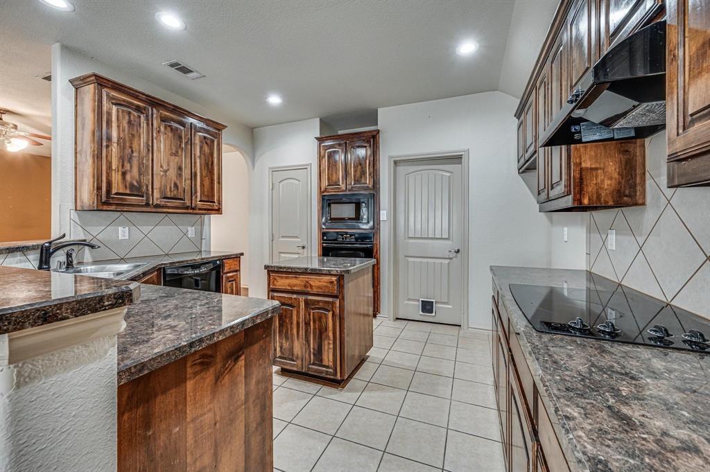 1114 Walter Stephenson Road Property Photo 4