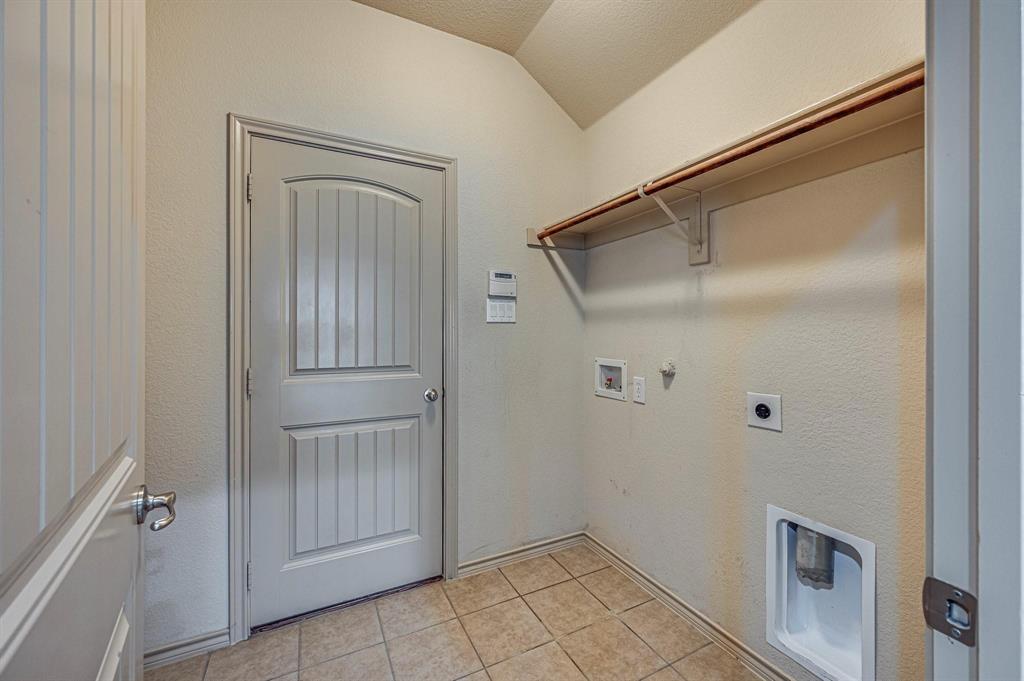1114 Walter Stephenson Road Property Photo 12
