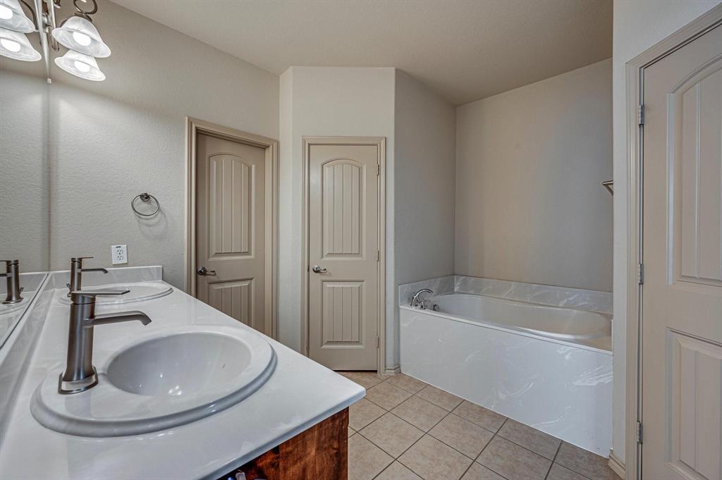 1114 Walter Stephenson Road Property Photo 14