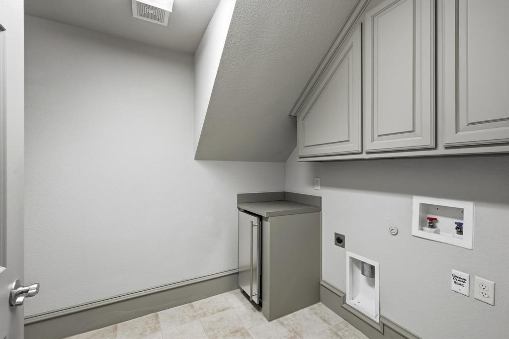 5572 Foard Drive Property Photo 15
