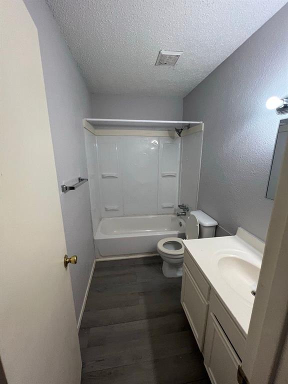 2410 N Willis Street 167 Property Photo 6