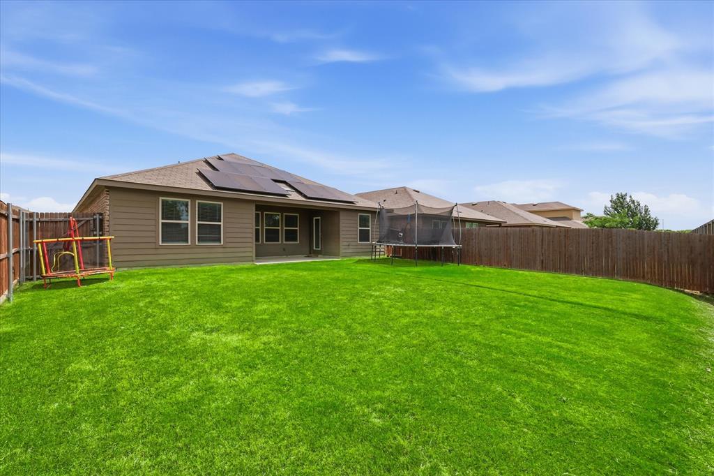 1000 Euston Street Property Photo 14