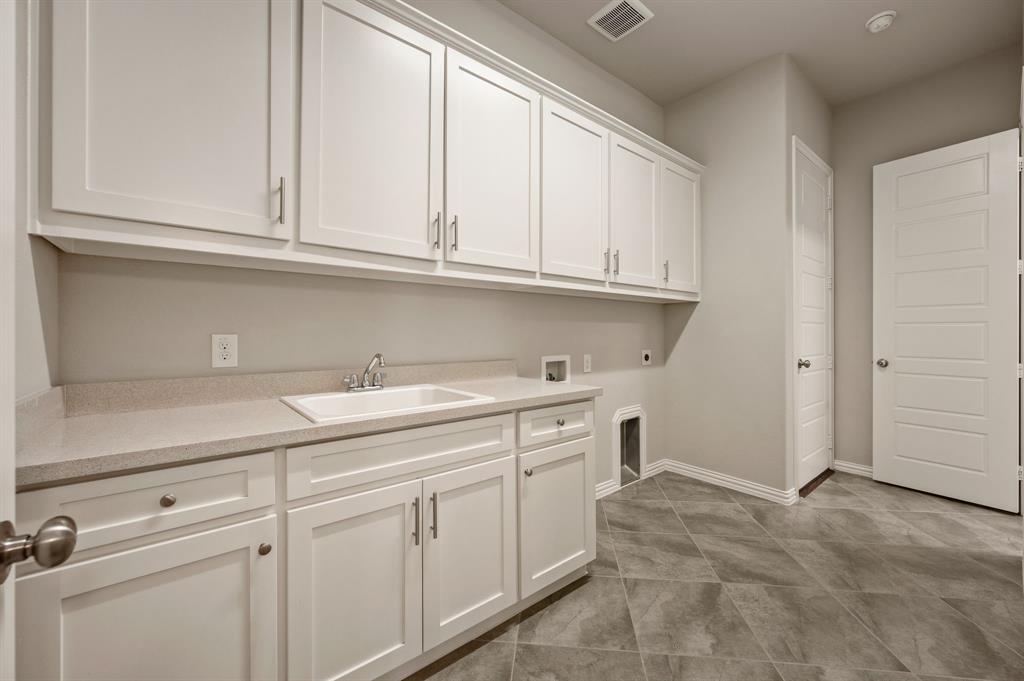 3318 Ridgecross Drive Property Photo 13