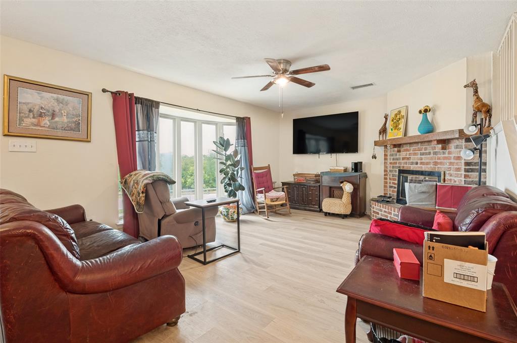 34 E Mountain Lane Property Photo 2