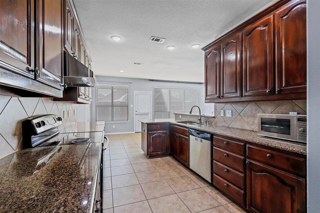 13229 Larks View Point Property Photo 6