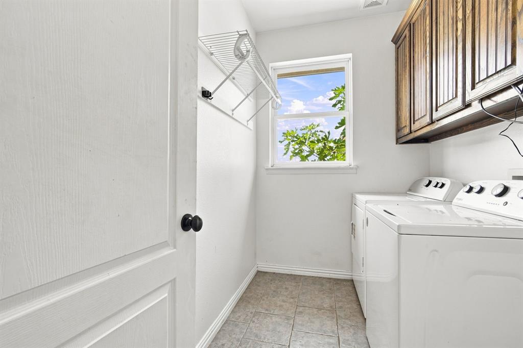 429 Rugged Drive Property Photo 16