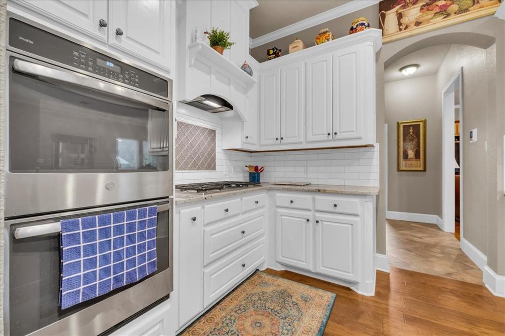 2201 Somerset Property Photo 16