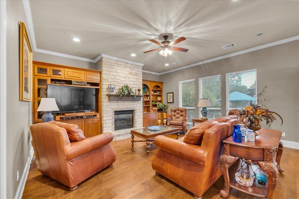 2201 Somerset Property Photo 20