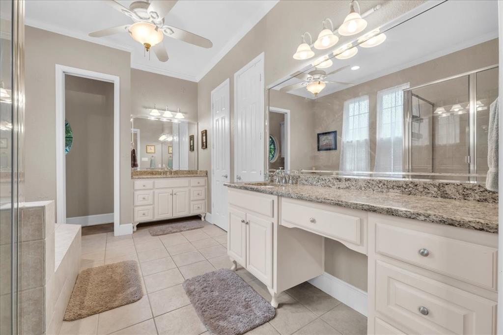 2201 Somerset Property Photo 23