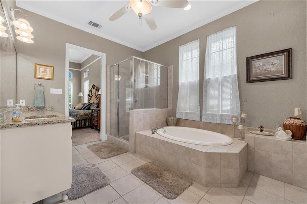 2201 Somerset Property Photo 24