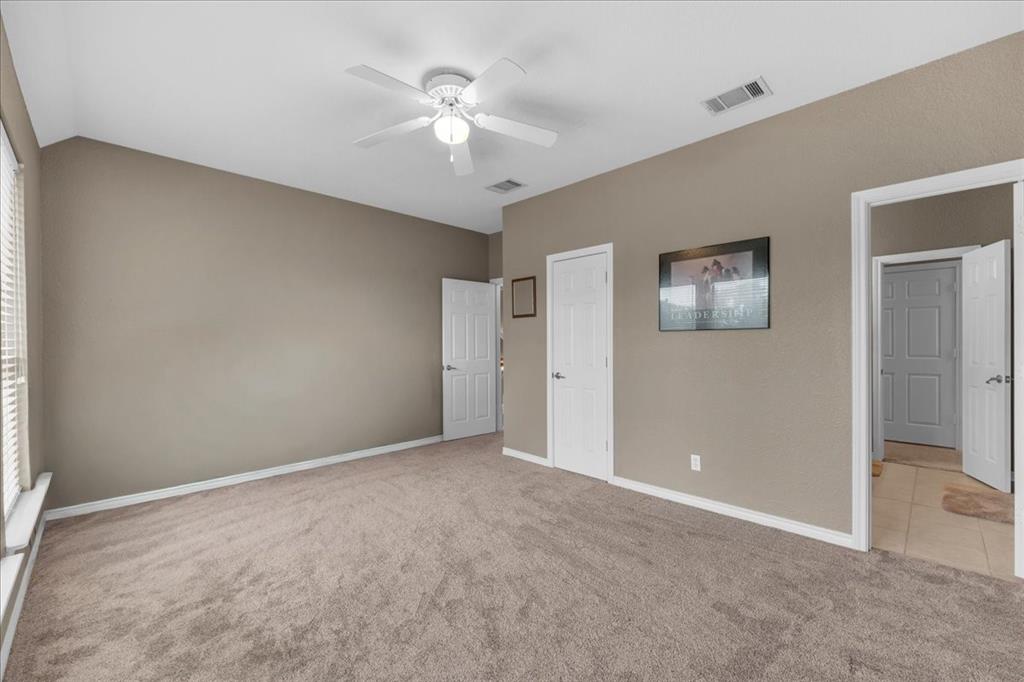 2201 Somerset Property Photo 26