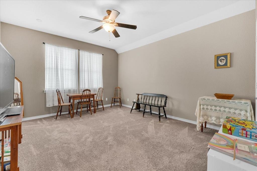2201 Somerset Property Photo 28
