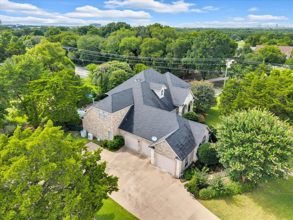 2201 Somerset Property Photo 36