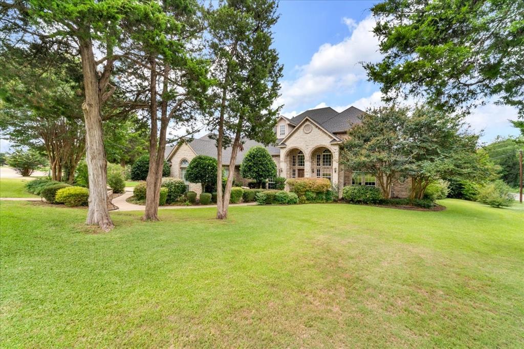 2201 Somerset Property Photo 38