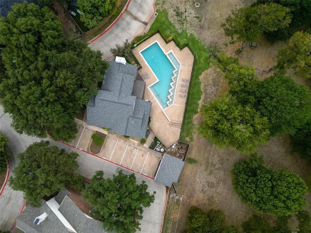 501 Arbor Creek Drive Property Photo 7