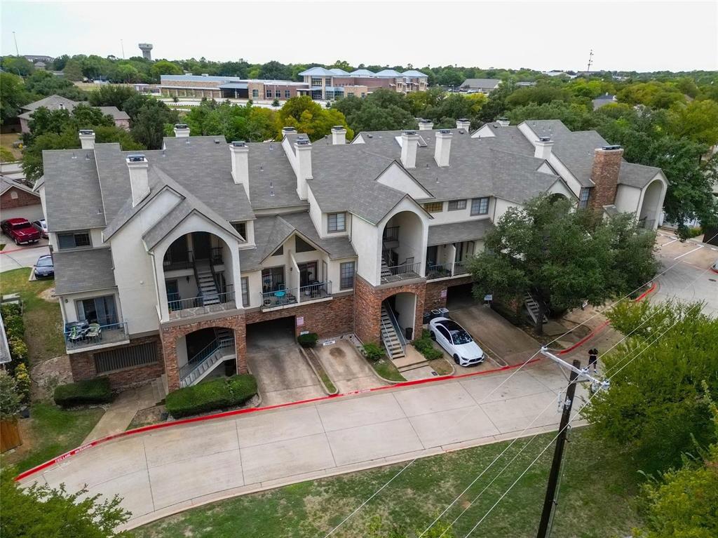 501 Arbor Creek Drive Property Photo 25