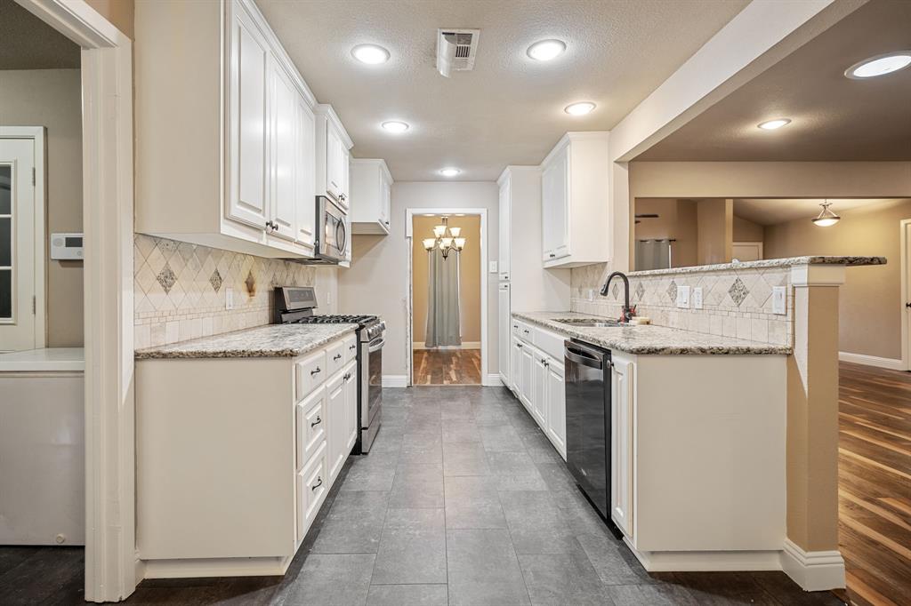 1217 W Redbud Drive Property Photo 14