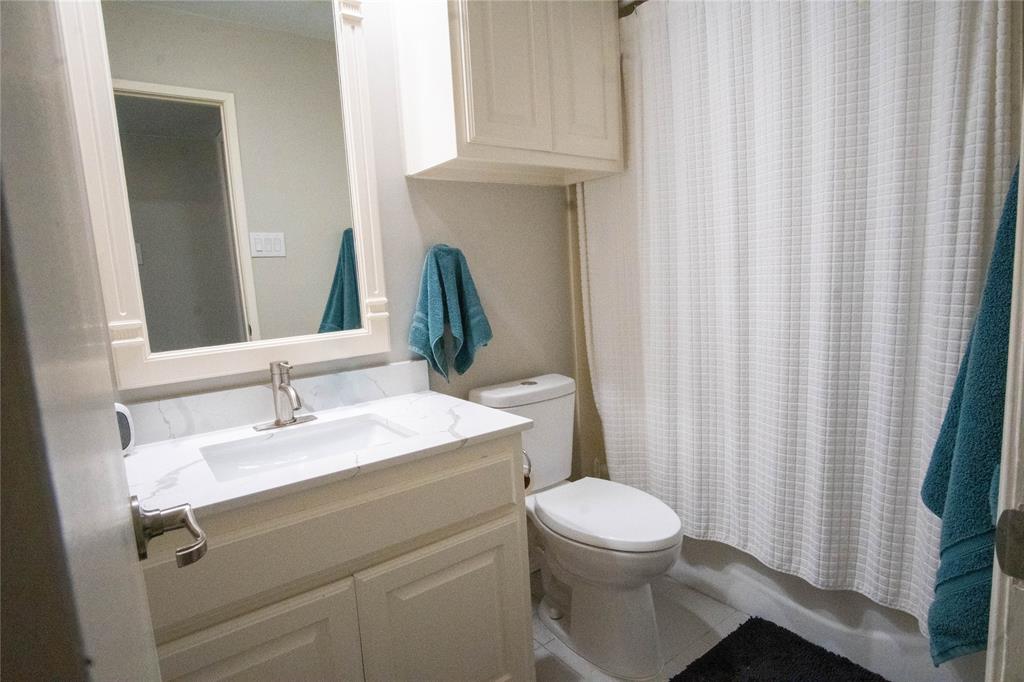 829 Cambridge Drive Property Photo 18