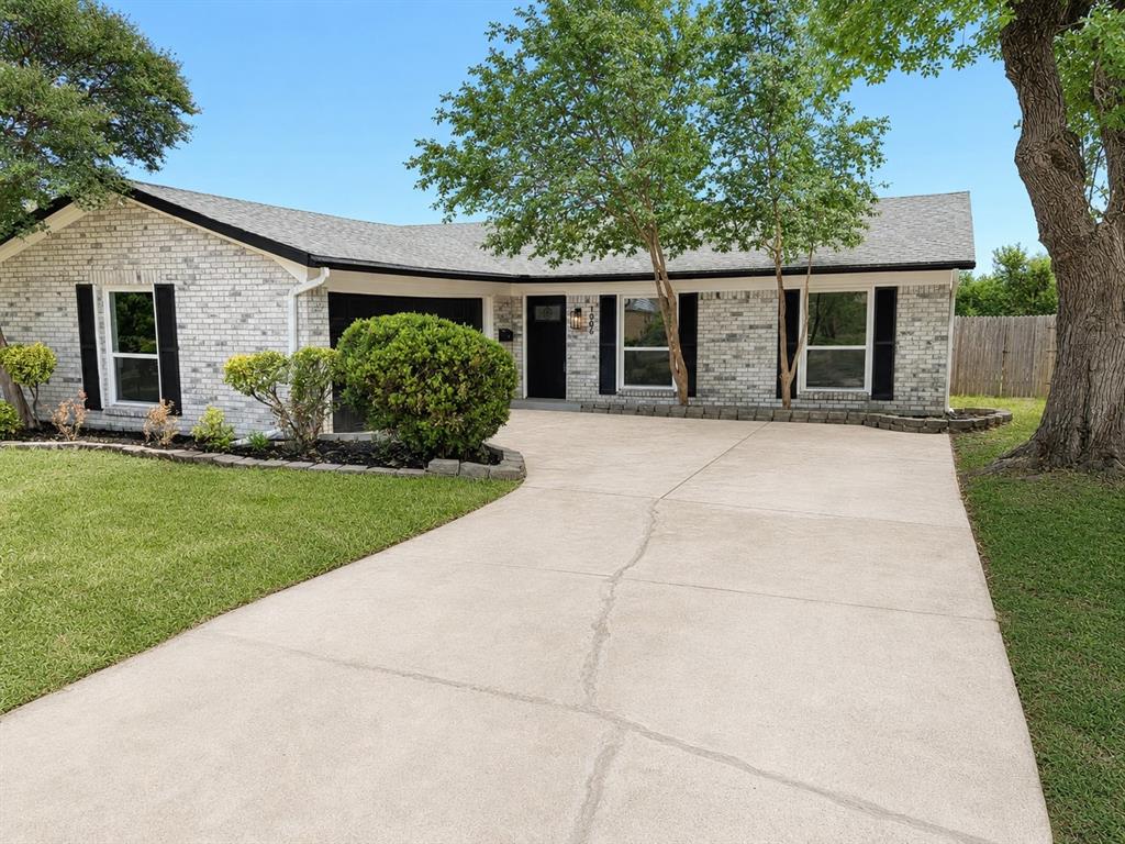 1006 Heritage Drive