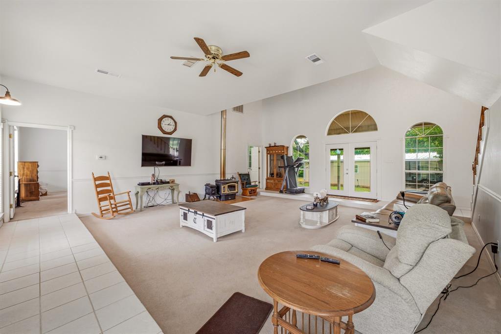 7835 N Us Highway 377 Property Photo 5