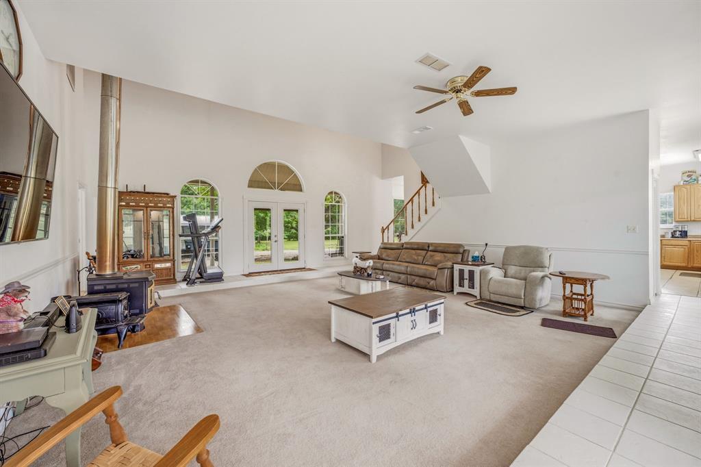 7835 N Us Highway 377 Property Photo 6