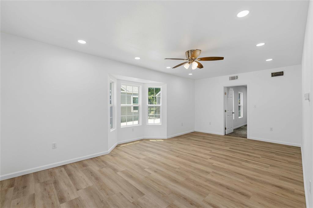 2201 Vincent Street Property Photo 5