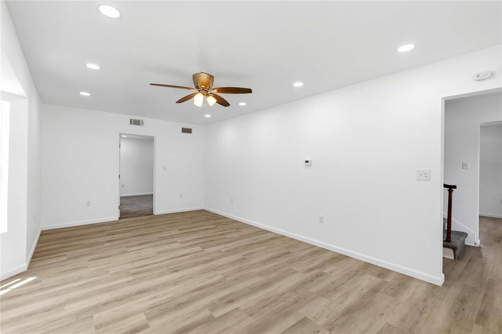 2201 Vincent Street Property Photo 6