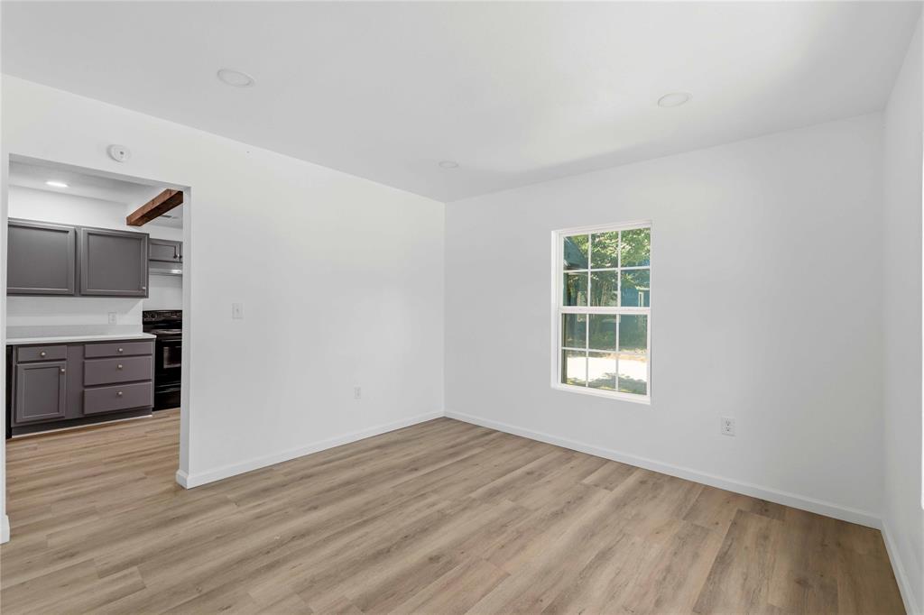 2201 Vincent Street Property Photo 8