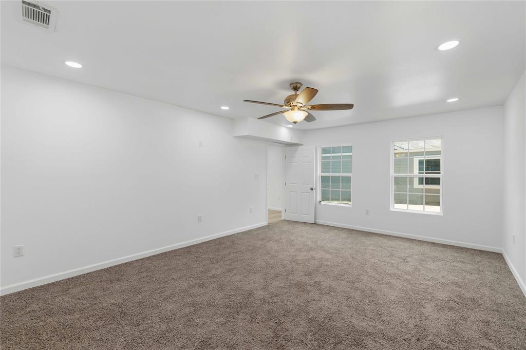 2201 Vincent Street Property Photo 14