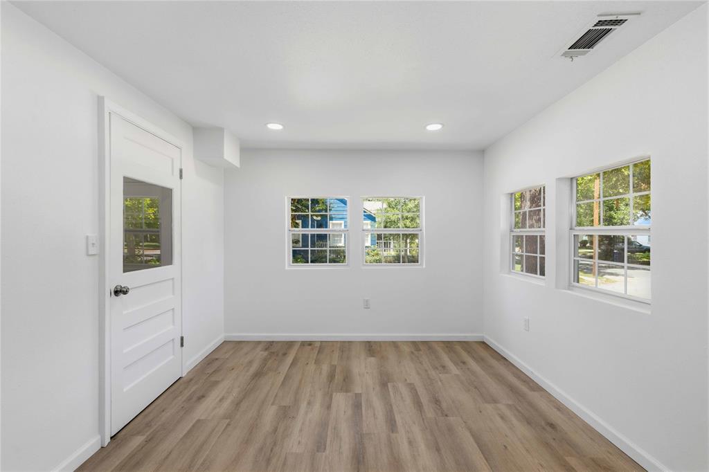 2201 Vincent Street Property Photo 16