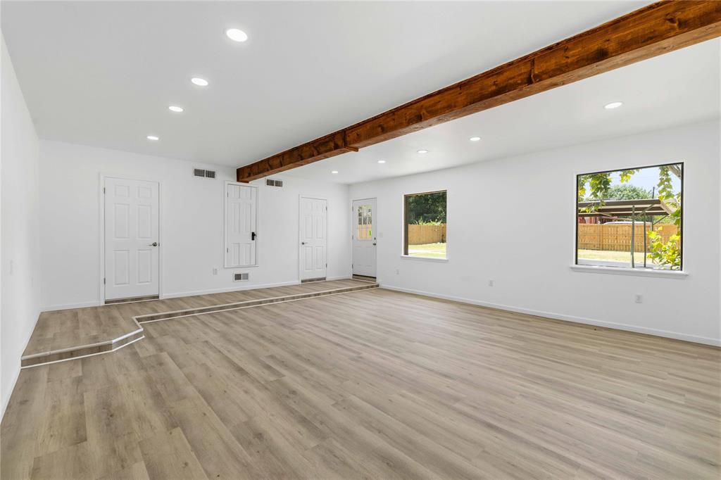 2201 Vincent Street Property Photo 18