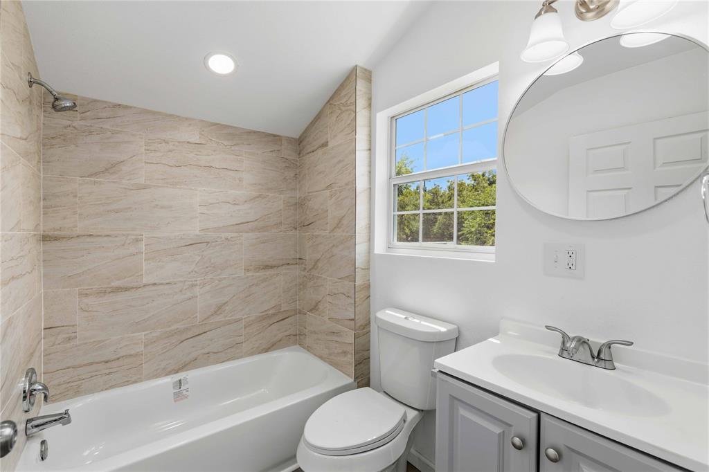 2201 Vincent Street Property Photo 21