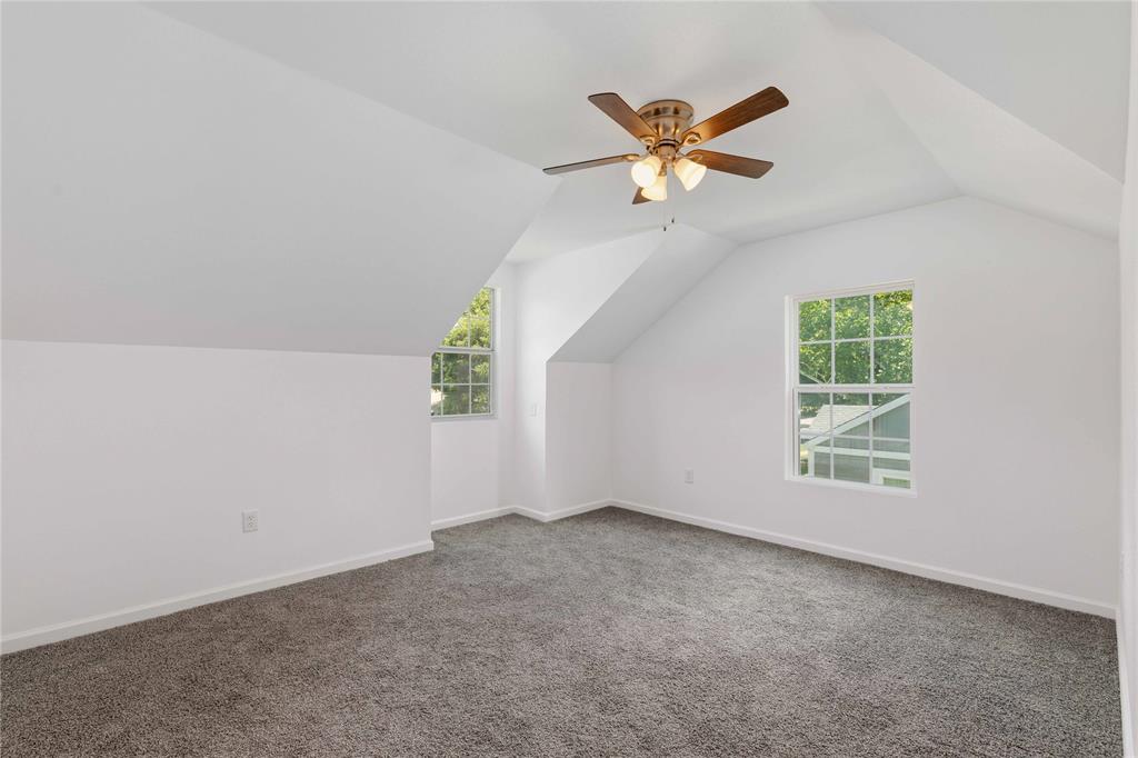 2201 Vincent Street Property Photo 22