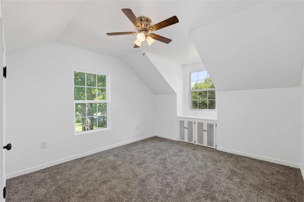 2201 Vincent Street Property Photo 23
